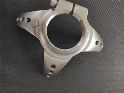 Prótese articular de aço inoxidável